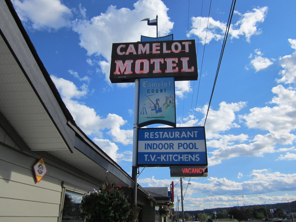 Camelot Court Motel 乔治王子城 外观 照片